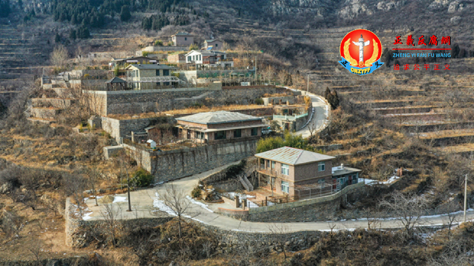 图为南山区执法局对面黄金谷内的别墅。.png 图为南山区执法局对面黄金谷内的别墅。.png